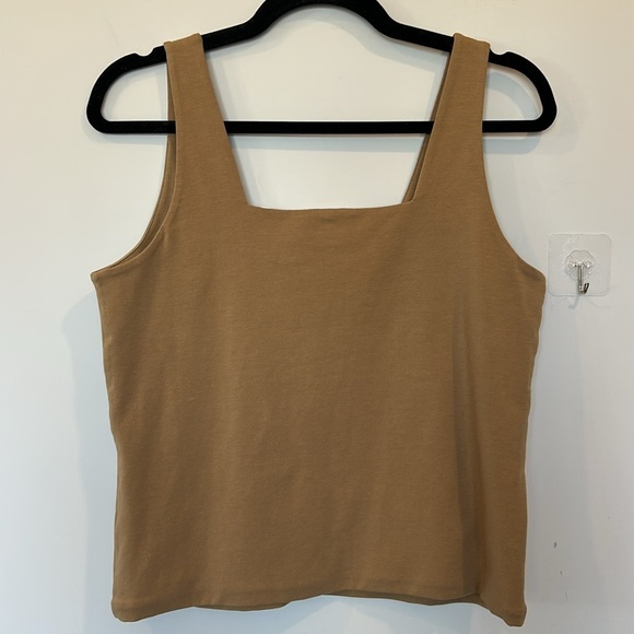 Vince SQUARE NK STRECTH TANK Camel - Picture 6 of 9